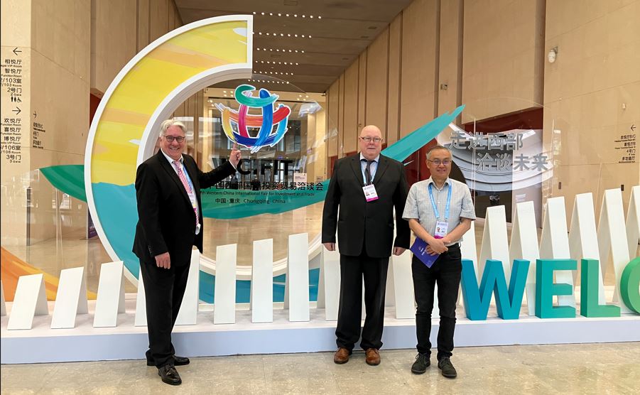 Der Vorstand: Achim Weidner, Hans J. Fornoff und Mack Pei auf der 5. Western China International Fair for Investment and Trade in Chongqing